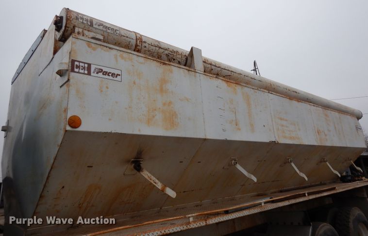 image for item DG6253 1980 International Transtar II seed tender truck