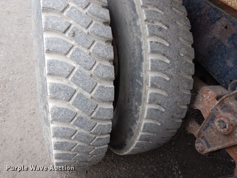 image for item DG6253 1980 International Transtar II seed tender truck