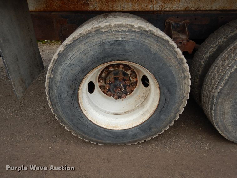 image for item DG6253 1980 International Transtar II seed tender truck