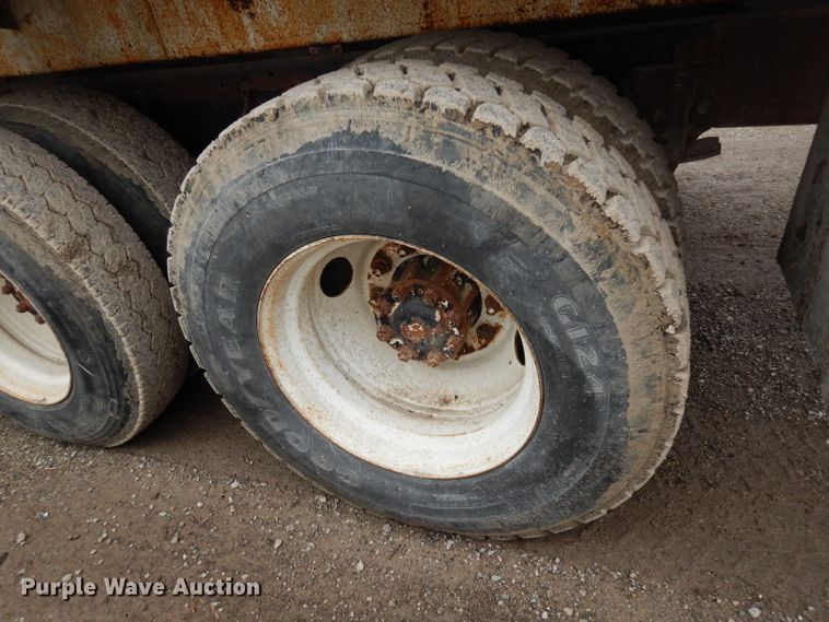 image for item DG6253 1980 International Transtar II seed tender truck