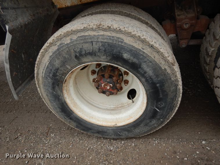 image for item DG6253 1980 International Transtar II seed tender truck