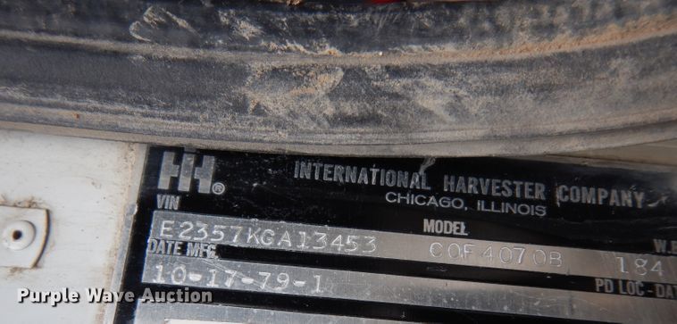 image for item DG6253 1980 International Transtar II seed tender truck