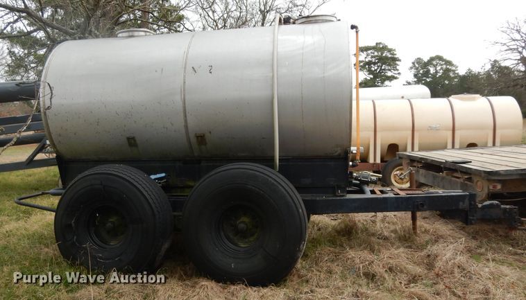 image for item DH2260 Nurse tank trailer