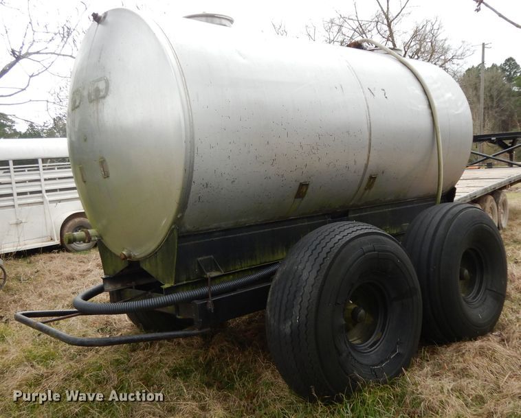 image for item DH2260 Nurse tank trailer