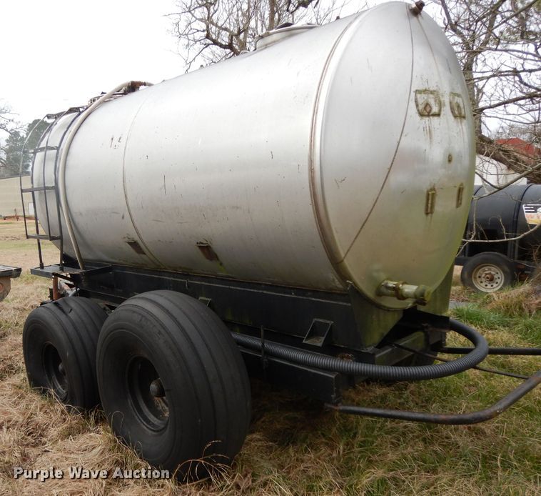 image for item DH2260 Nurse tank trailer
