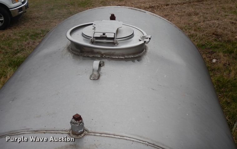 image for item DH2260 Nurse tank trailer