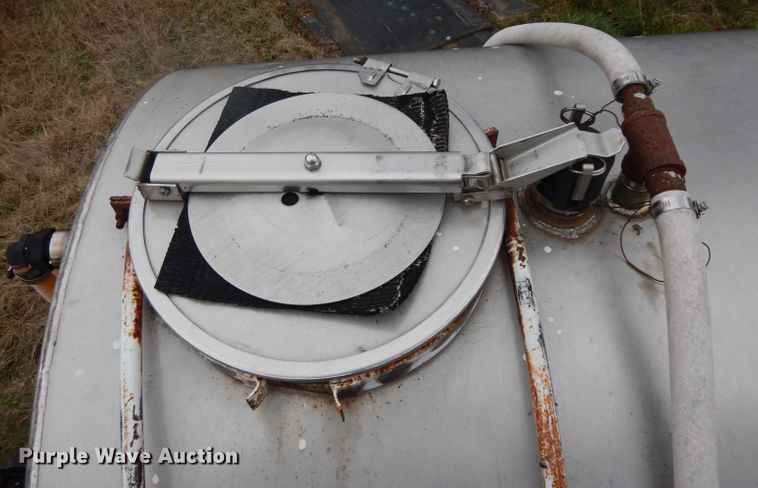 image for item DH2260 Nurse tank trailer