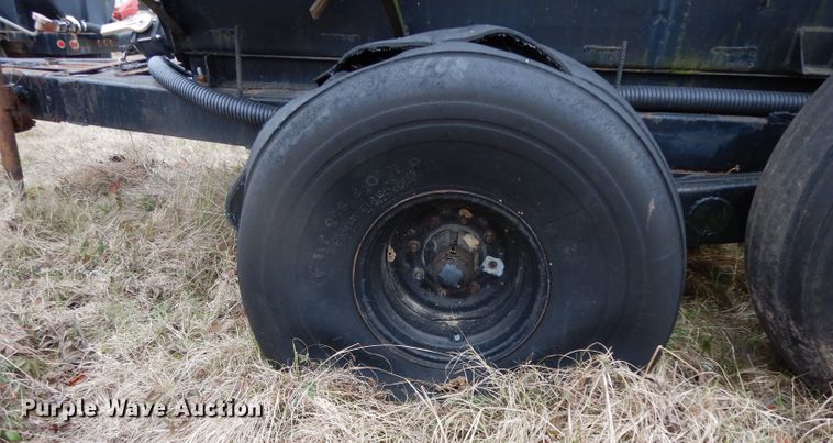 image for item DH2260 Nurse tank trailer