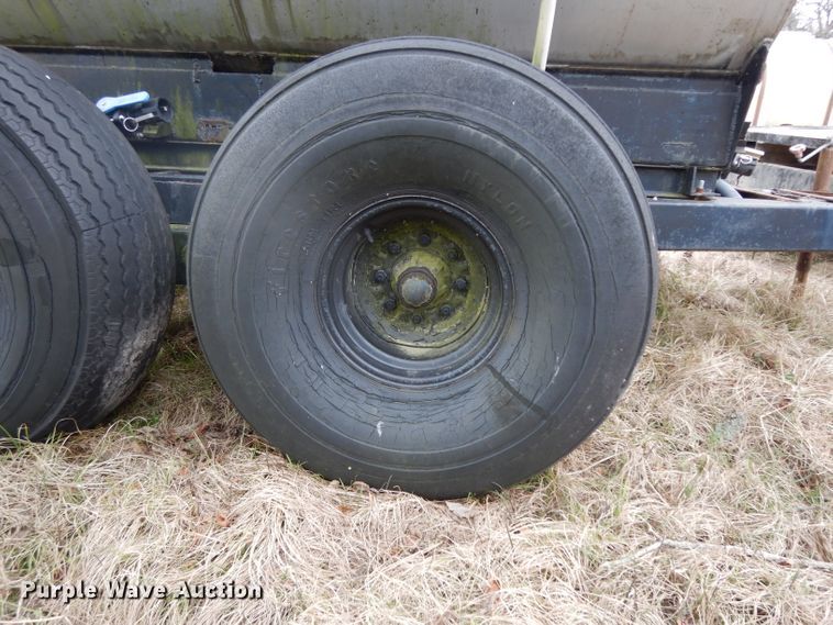 image for item DH2260 Nurse tank trailer