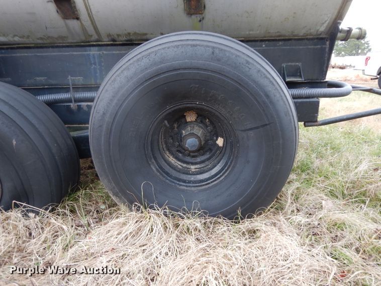 image for item DH2260 Nurse tank trailer