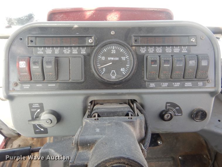 image for item DH6300 2006 Case IH SPX3150 sprayer