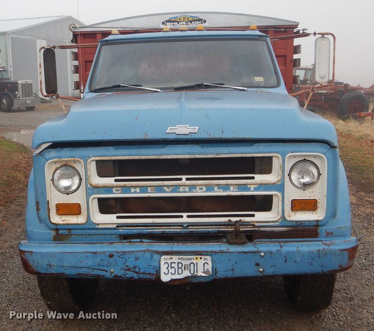 image for item DH6305 1970 Chevrolet C60 grain truck