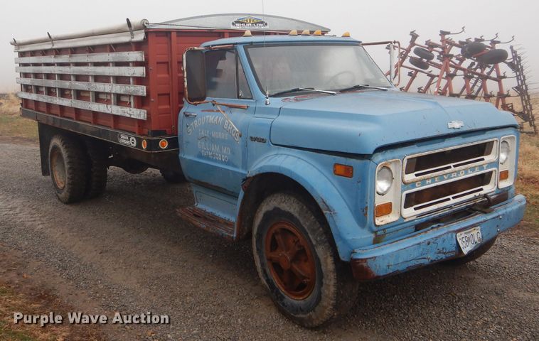 image for item DH6305 1970 Chevrolet C60 grain truck