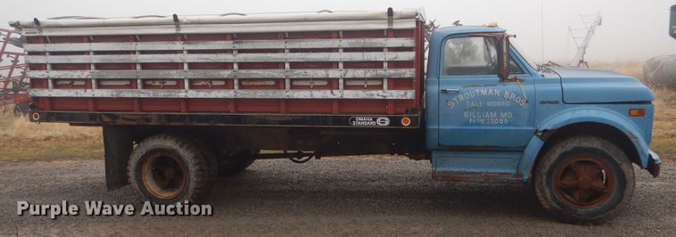 image for item DH6305 1970 Chevrolet C60 grain truck