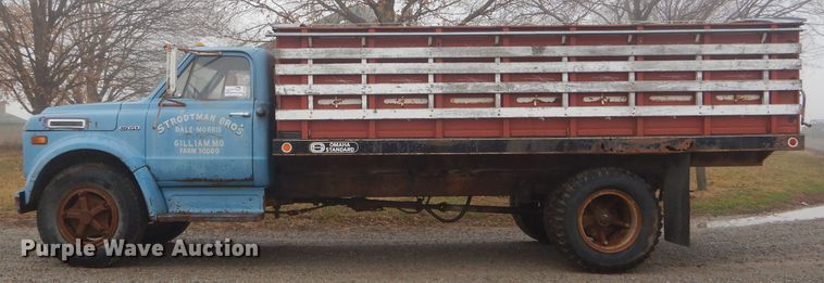 image for item DH6305 1970 Chevrolet C60 grain truck