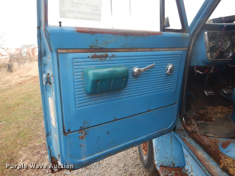 image for item DH6305 1970 Chevrolet C60 grain truck