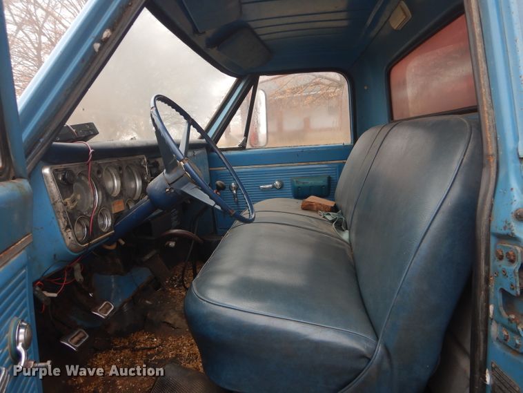 image for item DH6305 1970 Chevrolet C60 grain truck