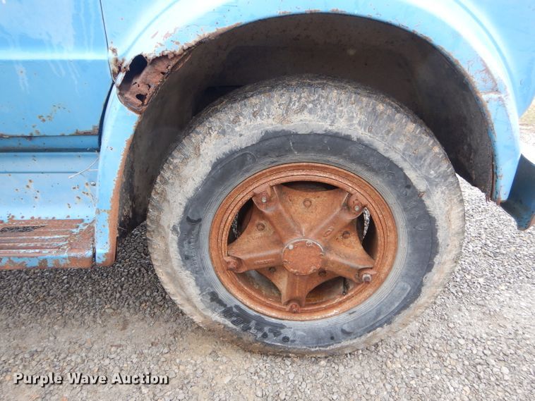 image for item DH6305 1970 Chevrolet C60 grain truck