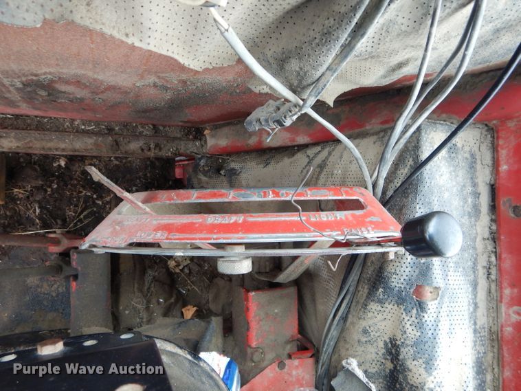 image for item DH6306 International 1066 tractor