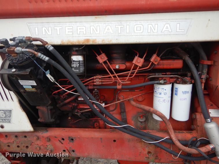 image for item DH6306 International 1066 tractor