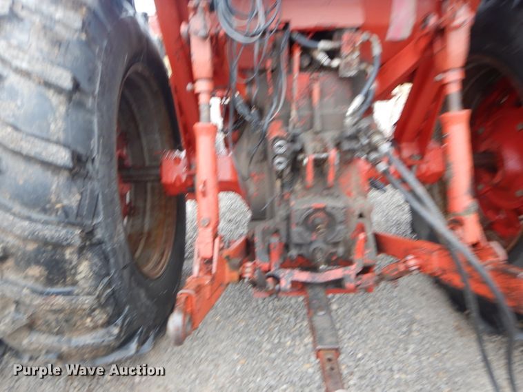 image for item DH6306 International 1066 tractor