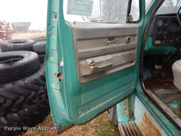 image for item DH6308 1973 Chevrolet C65 grain truck