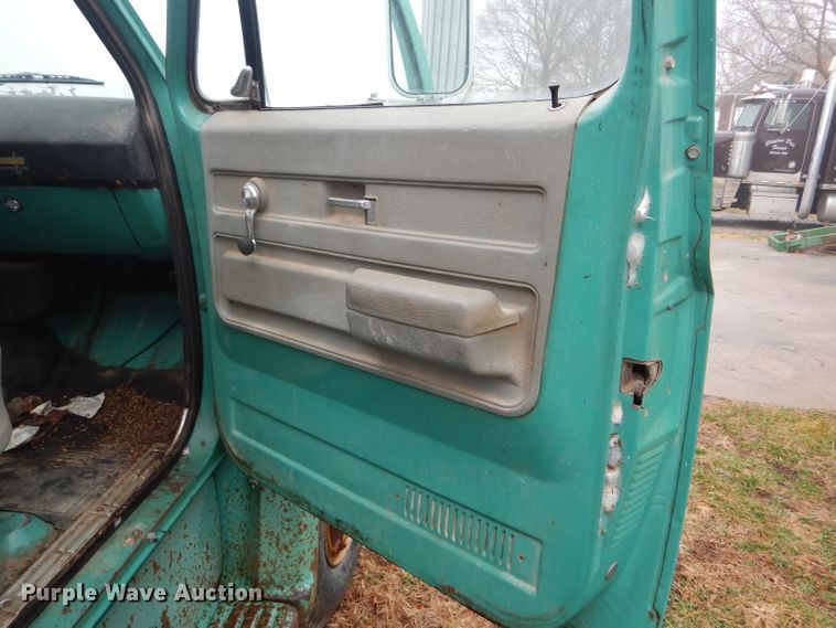 image for item DH6308 1973 Chevrolet C65 grain truck