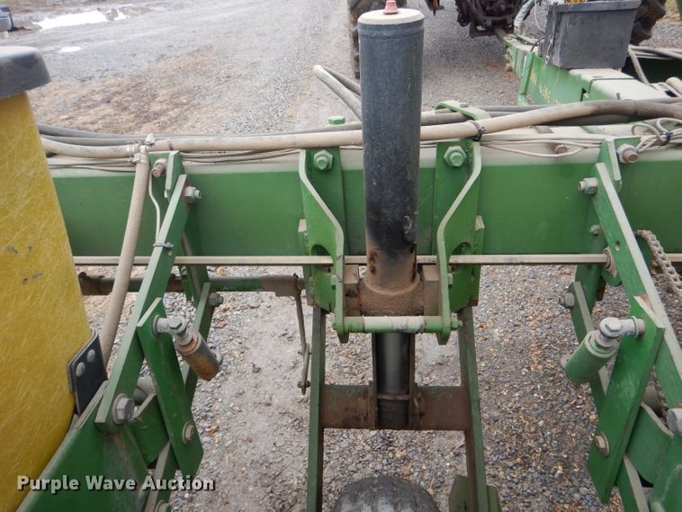 image for item DH6310 John Deere 7000 planter