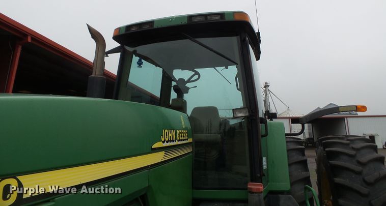image for item DH7834 2000 John Deere 8410 MFWD tractor