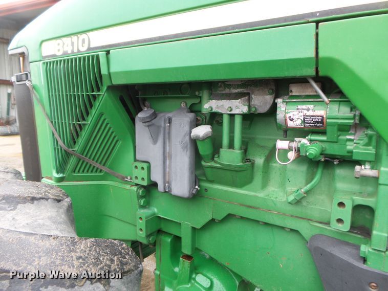 image for item DH7834 2000 John Deere 8410 MFWD tractor