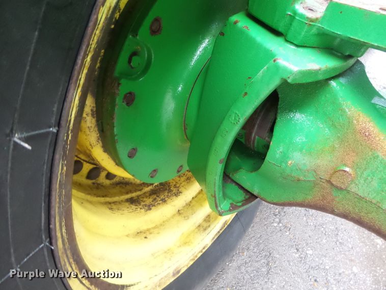 image for item DH7834 2000 John Deere 8410 MFWD tractor