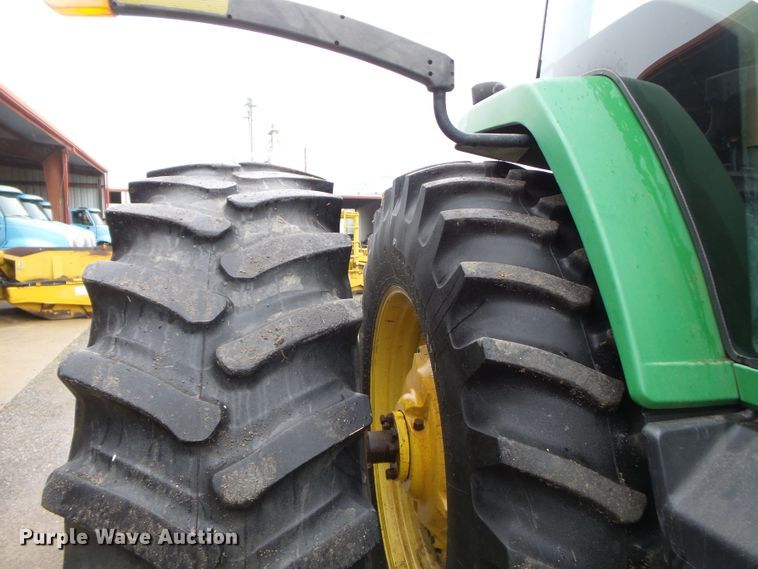 image for item DH7834 2000 John Deere 8410 MFWD tractor