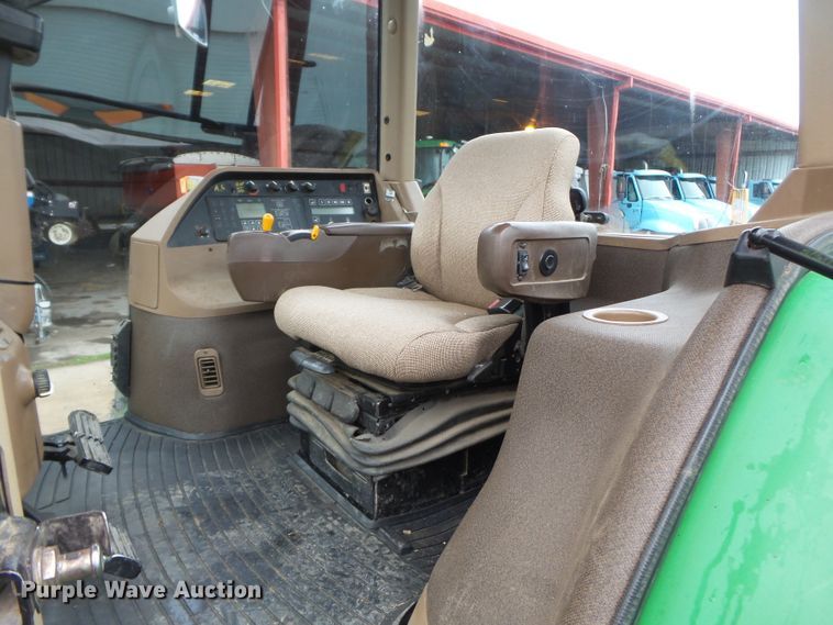 image for item DH7834 2000 John Deere 8410 MFWD tractor