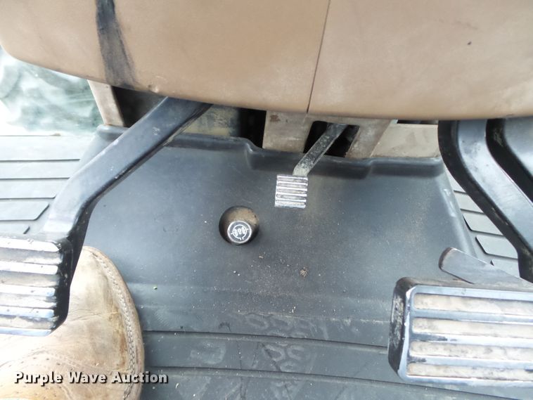 image for item DH7834 2000 John Deere 8410 MFWD tractor