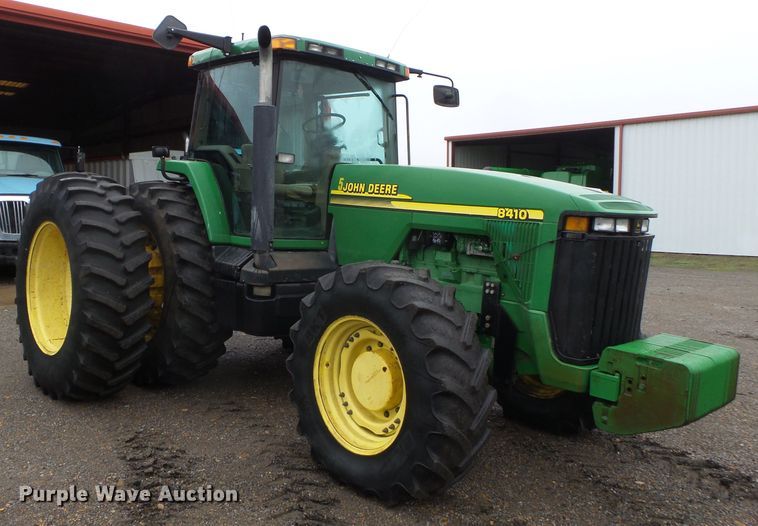 image for item DH7835 2001 John Deere 8410 MFWD tractor