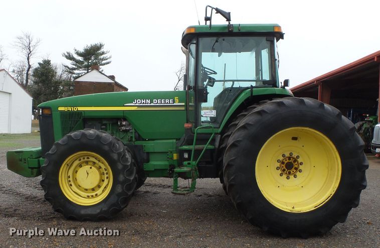 image for item DH7835 2001 John Deere 8410 MFWD tractor