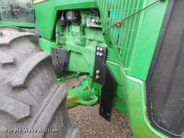 image for item DH7835 2001 John Deere 8410 MFWD tractor