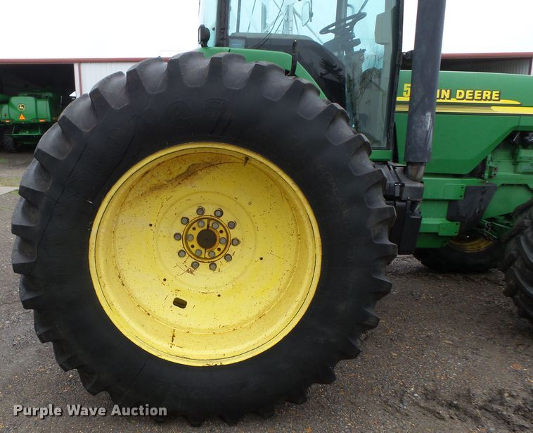 image for item DH7835 2001 John Deere 8410 MFWD tractor