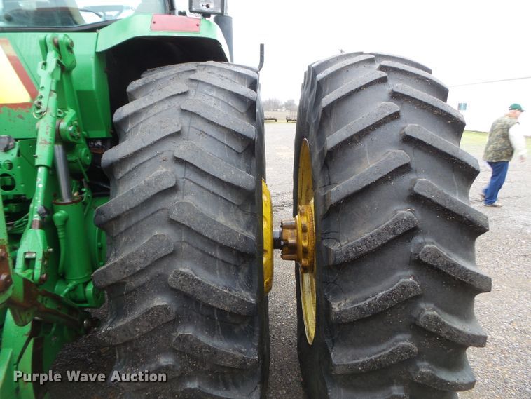 image for item DH7835 2001 John Deere 8410 MFWD tractor