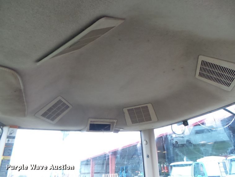 image for item DH7835 2001 John Deere 8410 MFWD tractor