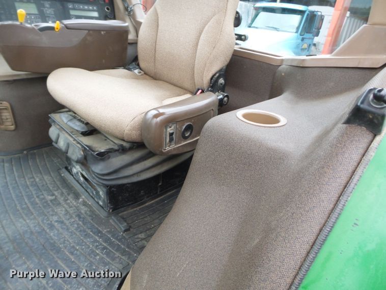 image for item DH7835 2001 John Deere 8410 MFWD tractor