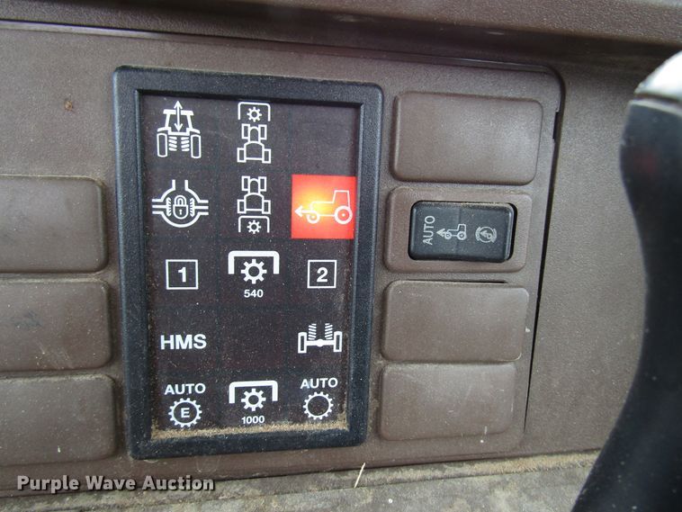 image for item DH8367 2005 John Deere 7520 MFWD tractor