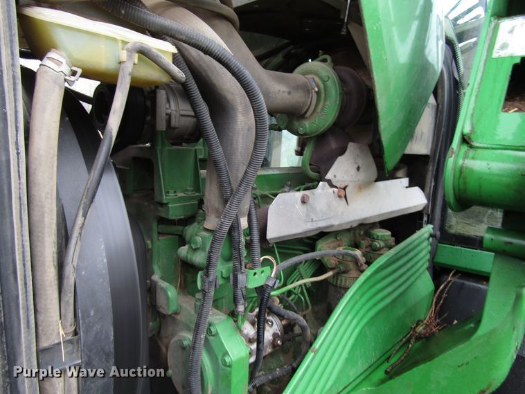 image for item DH8367 2005 John Deere 7520 MFWD tractor