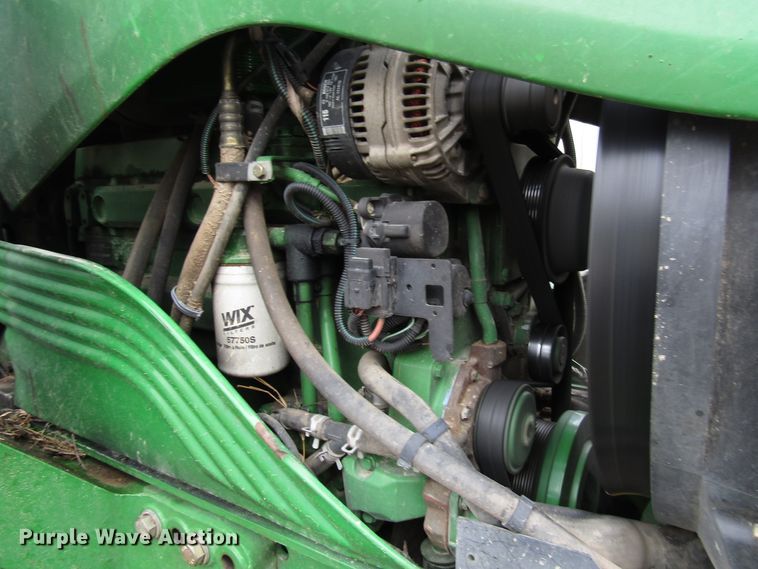 image for item DH8367 2005 John Deere 7520 MFWD tractor