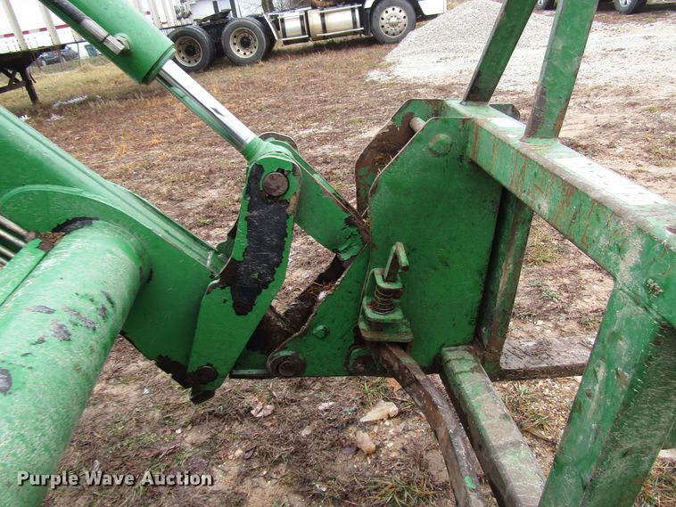 image for item DH8367 2005 John Deere 7520 MFWD tractor