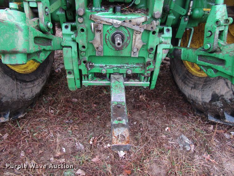 image for item DH8367 2005 John Deere 7520 MFWD tractor