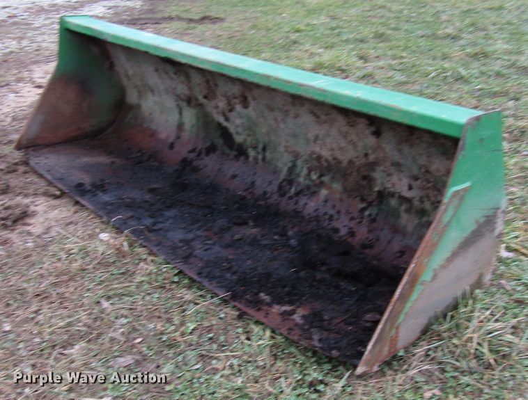 image for item DH8367 2005 John Deere 7520 MFWD tractor