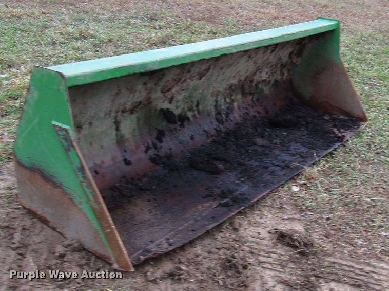 image for item DH8367 2005 John Deere 7520 MFWD tractor