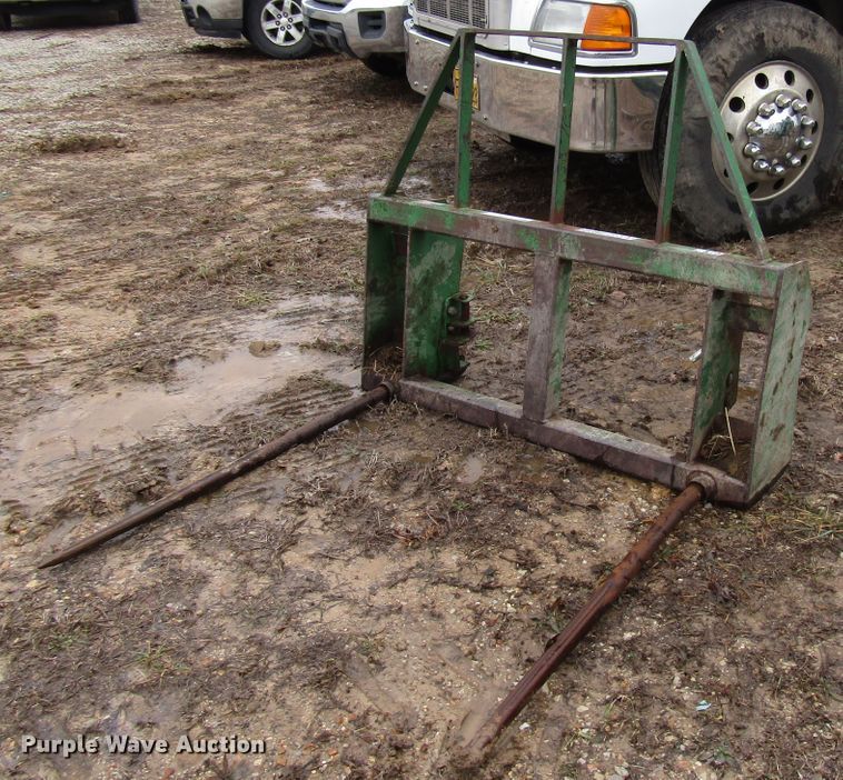 image for item DH8367 2005 John Deere 7520 MFWD tractor