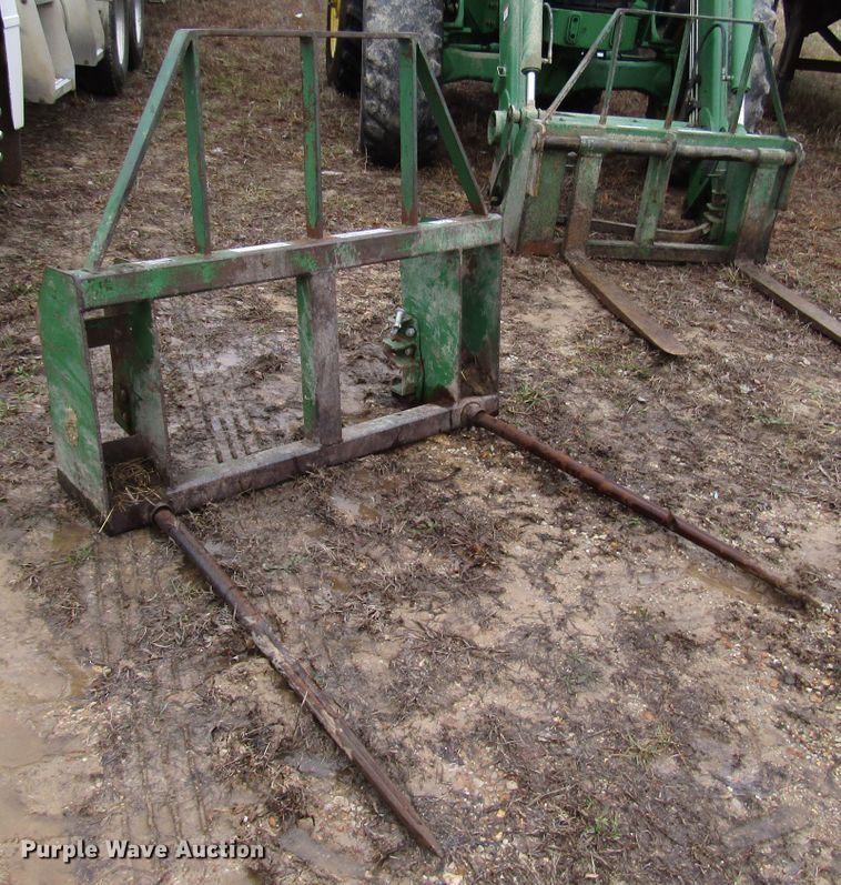 image for item DH8367 2005 John Deere 7520 MFWD tractor